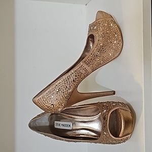 Steve madden pumps